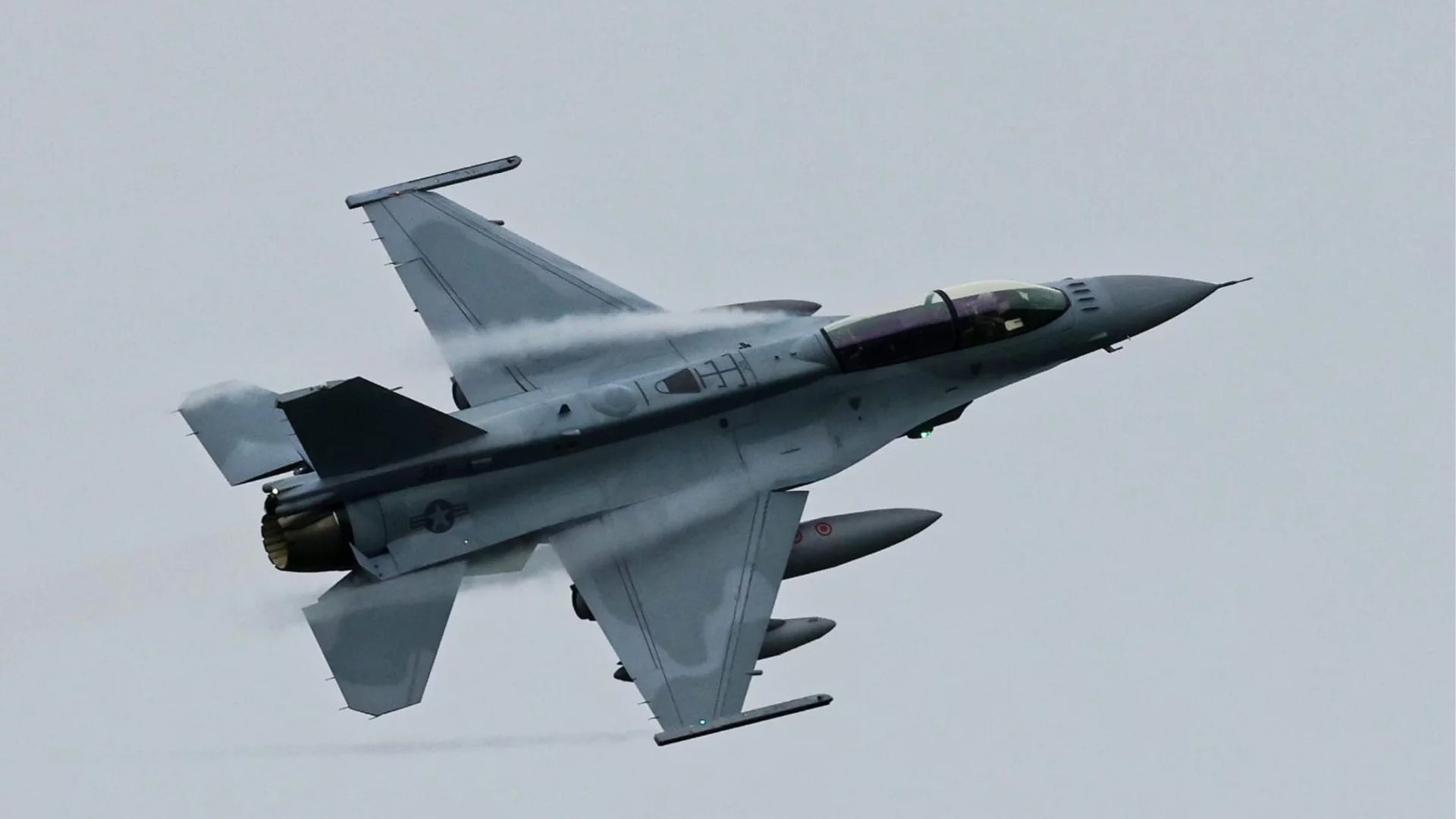 "F-16 е изправен": Министърът на отбраната с подробности за първия ни изтребител
