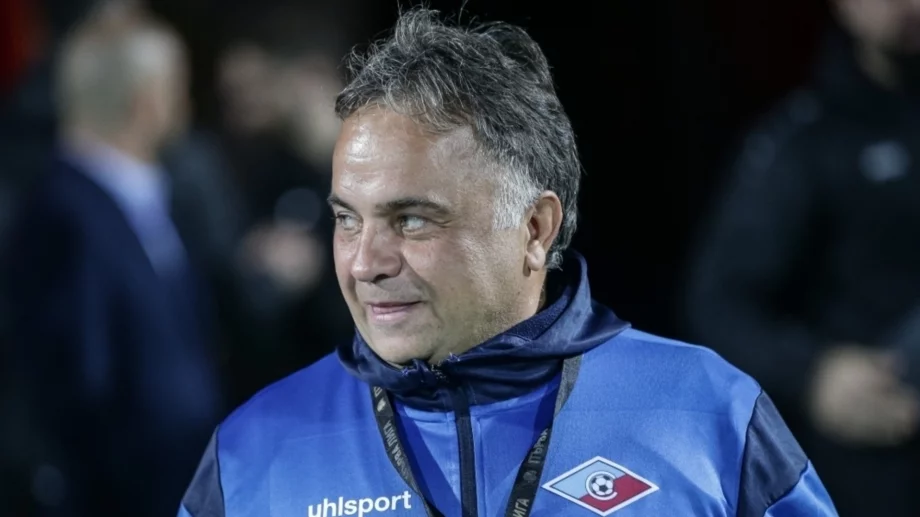 Голаджията на Левски не спира да носи Септември София на гърба си