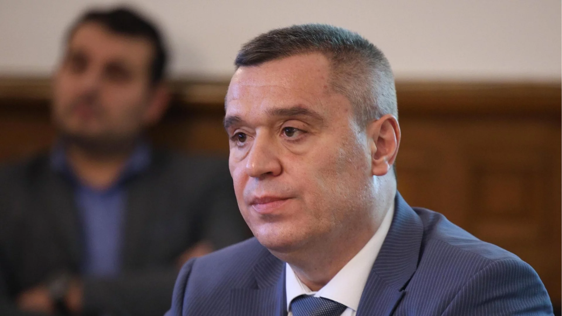 "Магазин за хората": Министър Тахов с информация за държавната верига