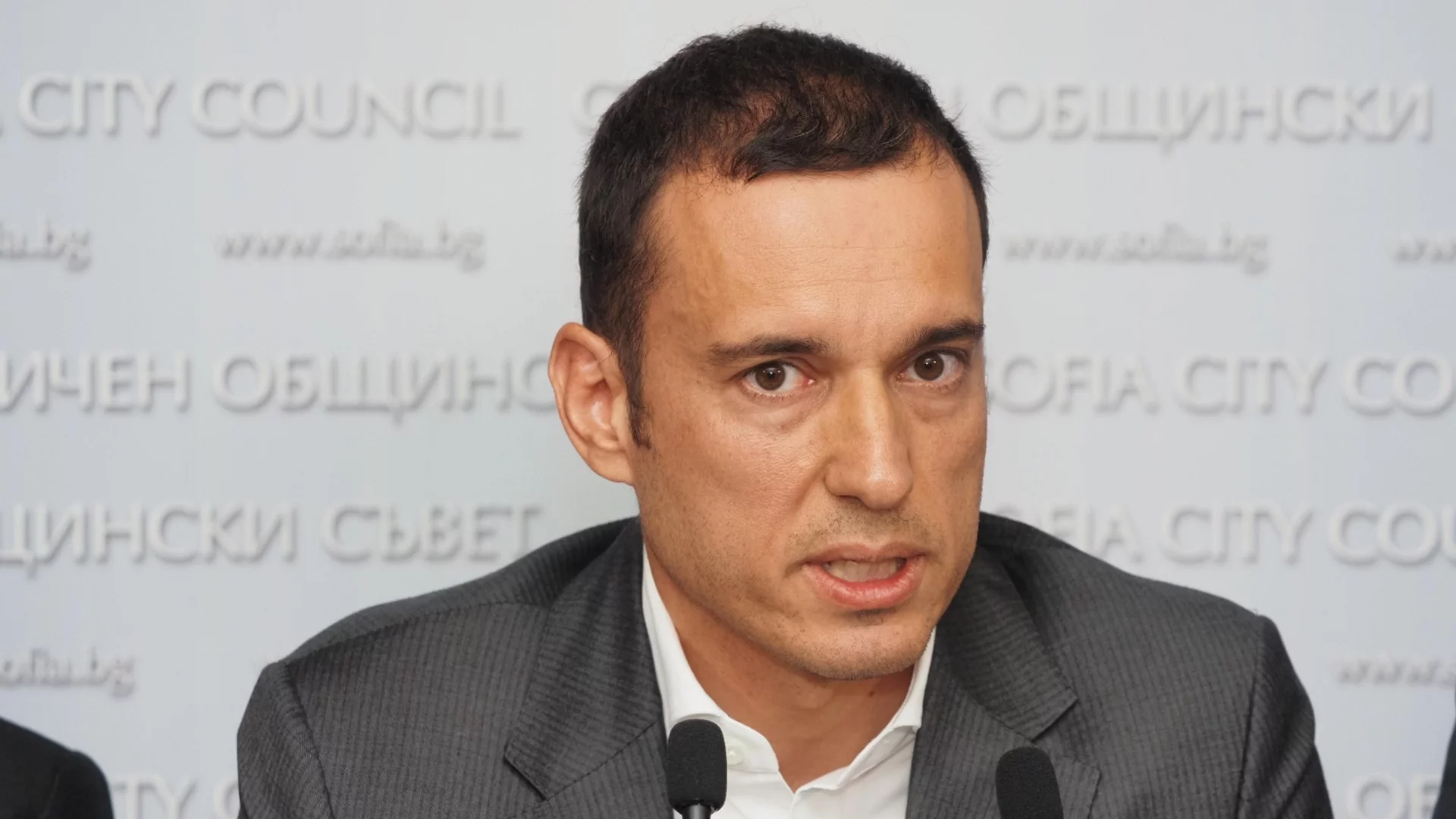 Ако дадем пари за градския транспорт, няма да има за детски градини: Васил Терзиев отговори на протестиращите