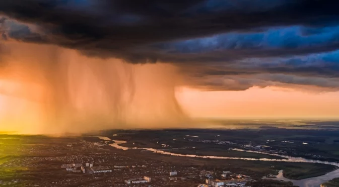 Meteo Balkans предупреждава: Оранжев дъжд ще се лее над България в следващите часове