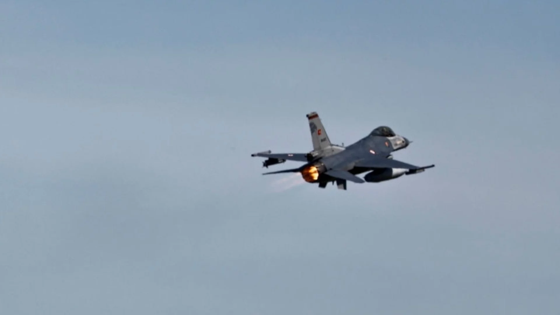 Украйна загуби един F-16: ВВС говорят за необичайна ситуация на борда