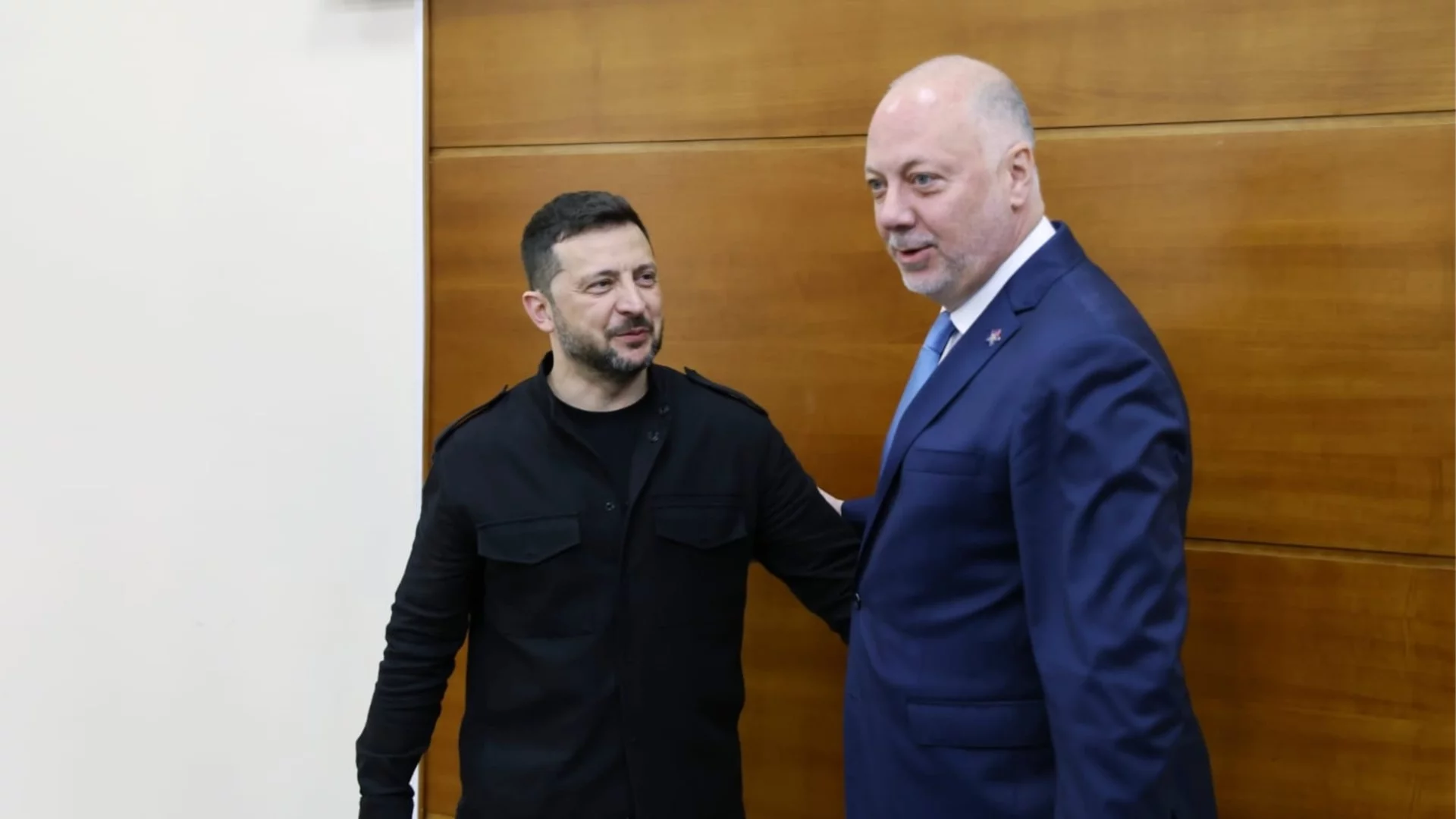 Желязков към Зеленски: България продължава да подкрепя усилията на Украйна за мир