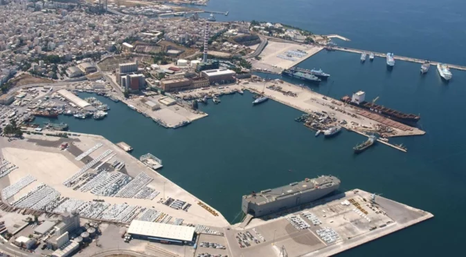 Пристанищата и китайското влияние: Задачата пред новия американски посланик в Гърция