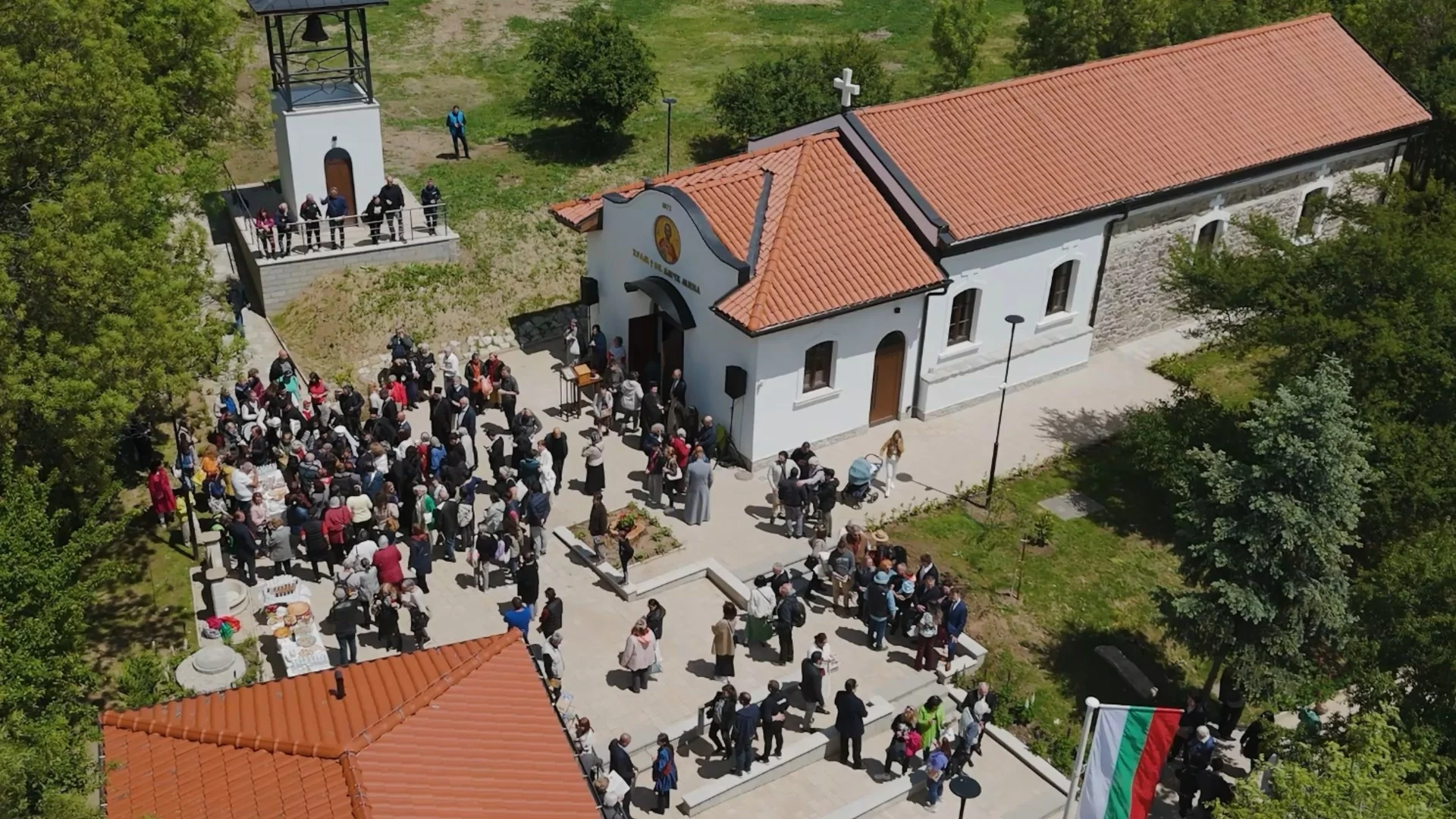Благодарение на съвременни възрожденци: Столичният храм "Свети Мина" отново отвори врати (ВИДЕО)
