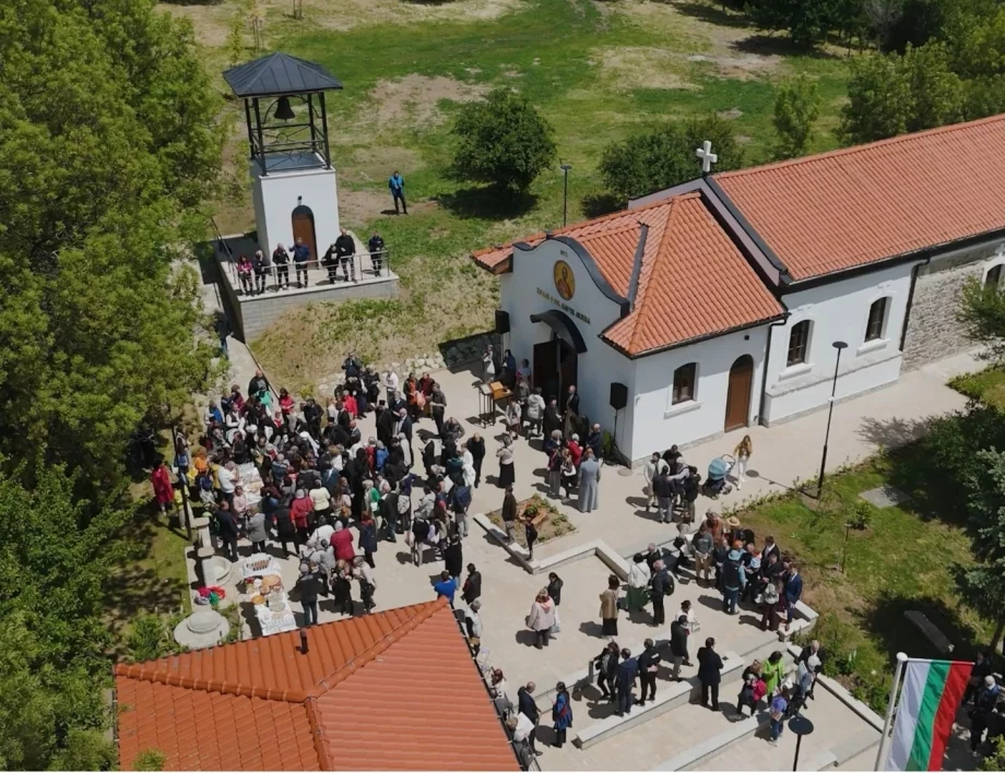 Благодарение на съвременни възрожденци: Столичният храм "Свети Мина" отново отвори врати (ВИДЕО)
