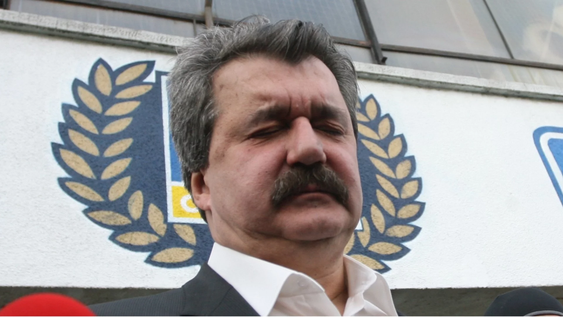 Батков: "Господ е от Левски!", Вуцов: "Крия се като мишка под фургон!" - предистория на "синята" мъка (ВИДЕО)