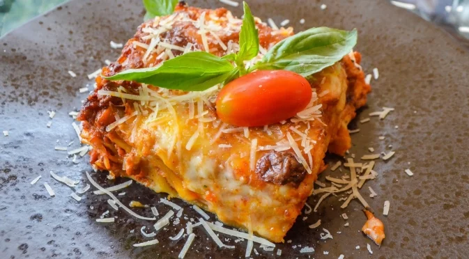 Домашна лазаня, но по нов начин – лесна, различна и много вкусна