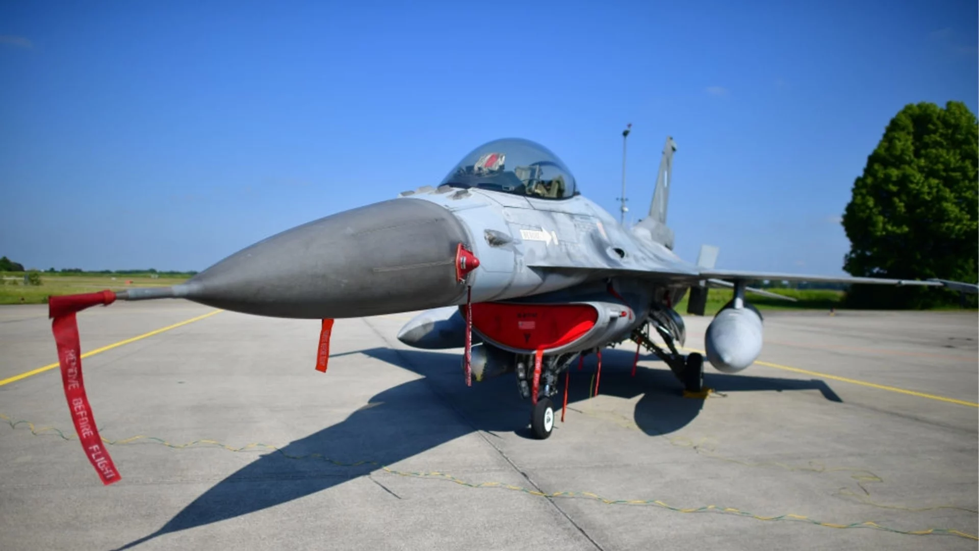 Украйна получава 20 ПВО системи, помощ за F-16 и снаряди от два ключови съюзника
