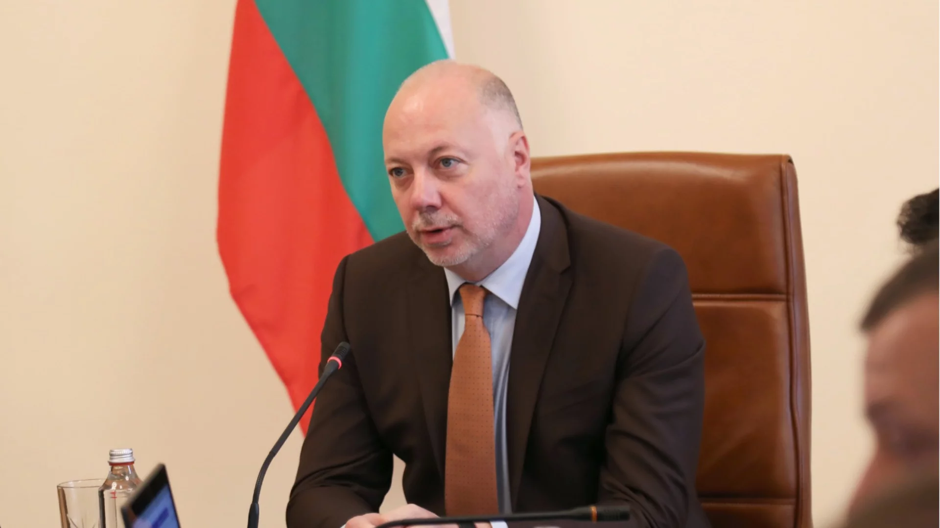 Борисов нарежда, Желязков изпълнява: 15 млн. лв. отиват за градския транспорт в София