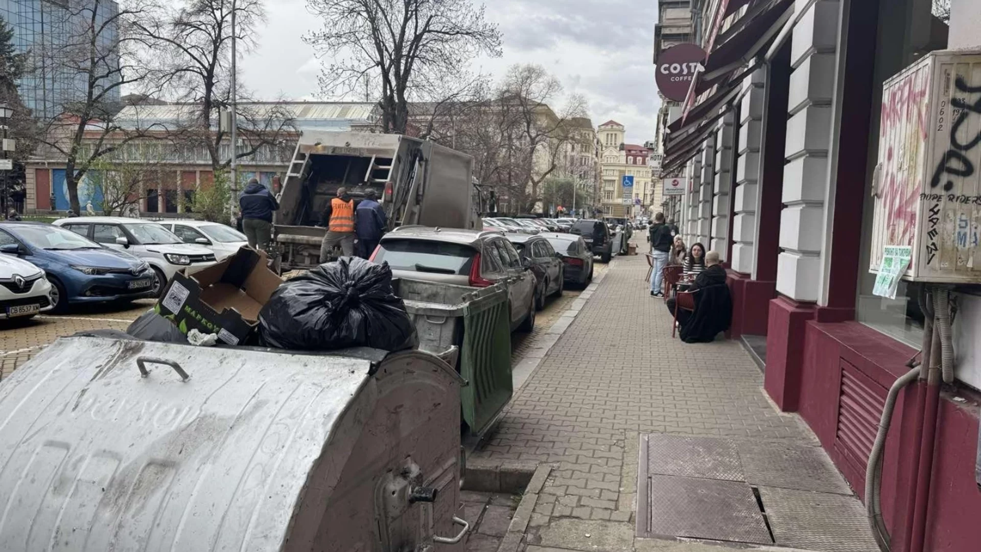 След събарянето на незаконните постройки на Вълка край я. Искър: София изправена пред криза с боклука