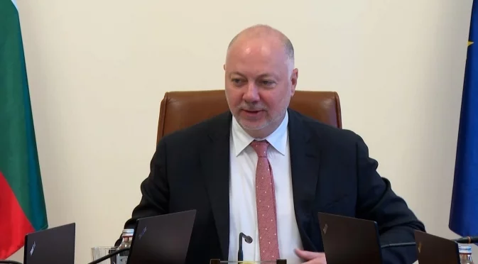 Отпуснаха още милиони за детски градини, училища, физкултурни салони и общежития