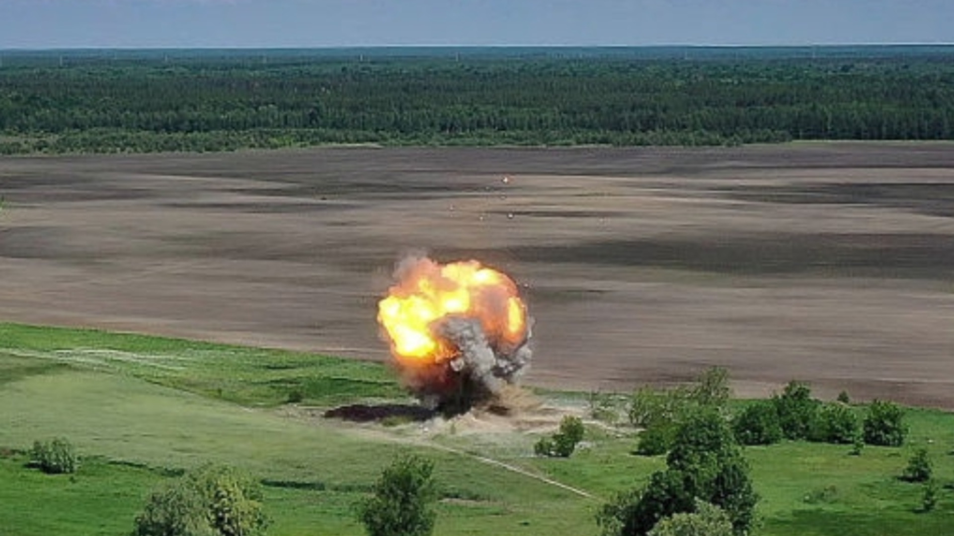 ロシアのイスカンダーロケットがウクライナの軍事訓練場を爆発させました：ウクライナ国会議員がRAN（ビデオ）