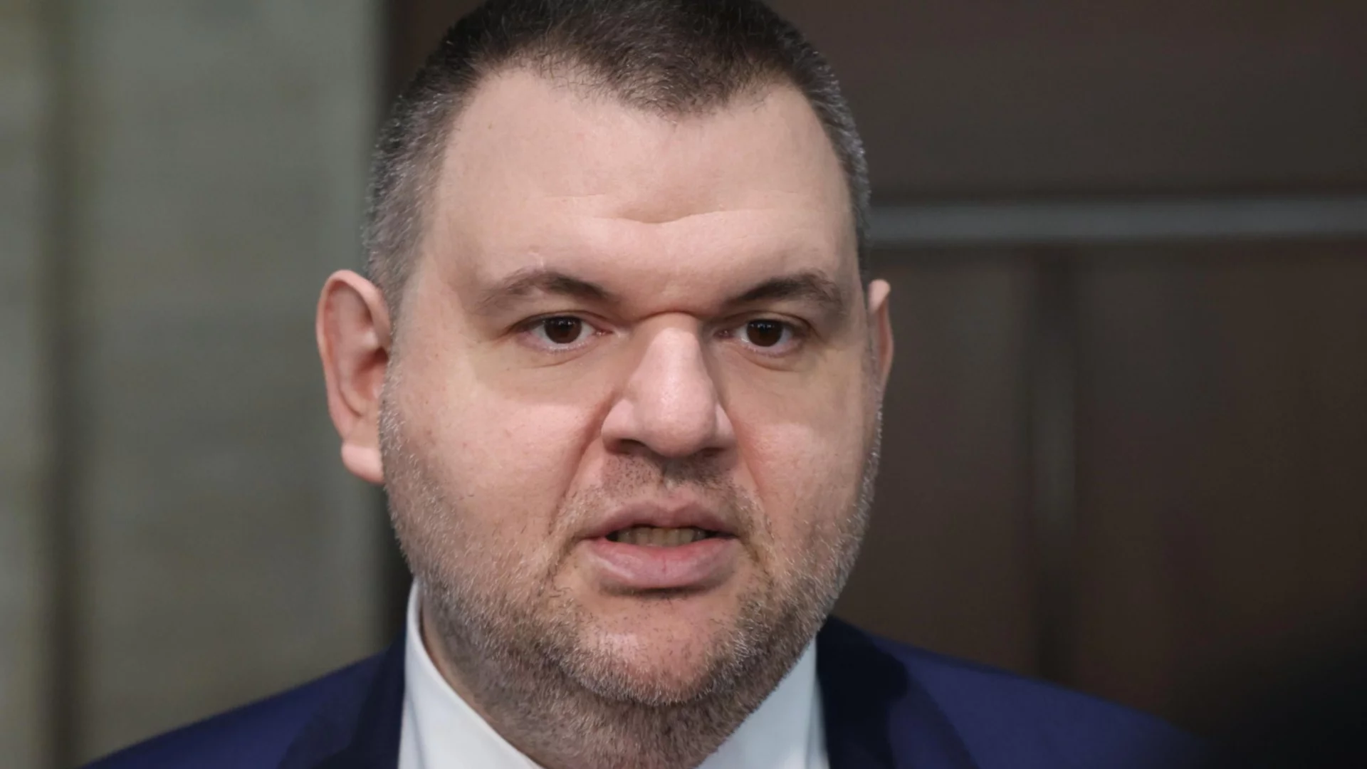 Пеевски ревнува от предложението на Борисов към ПП-ДБ: Не трябваше да се отпускат 15 млн. лв. (ВИДЕО)