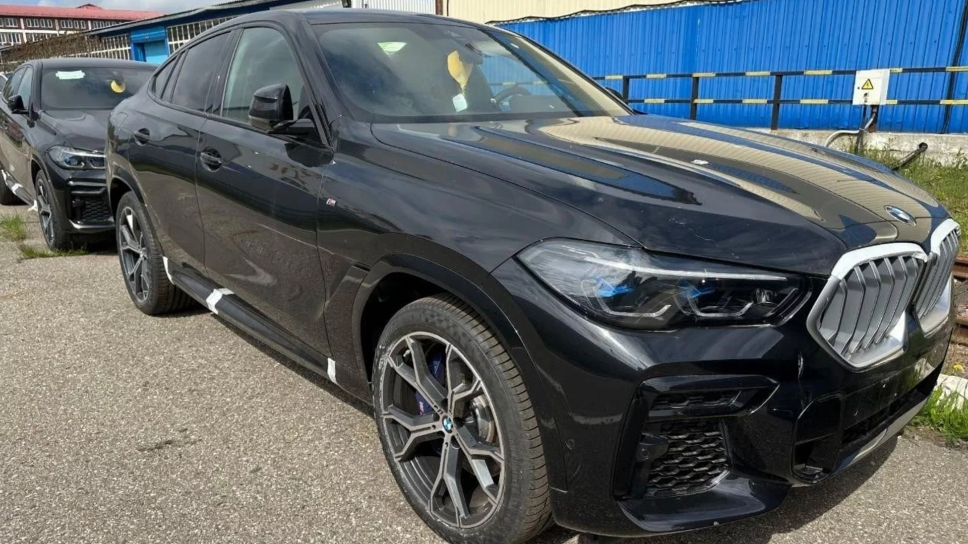 В Русия продават BMW-та, които баварската марка обяви за "фалшиви"