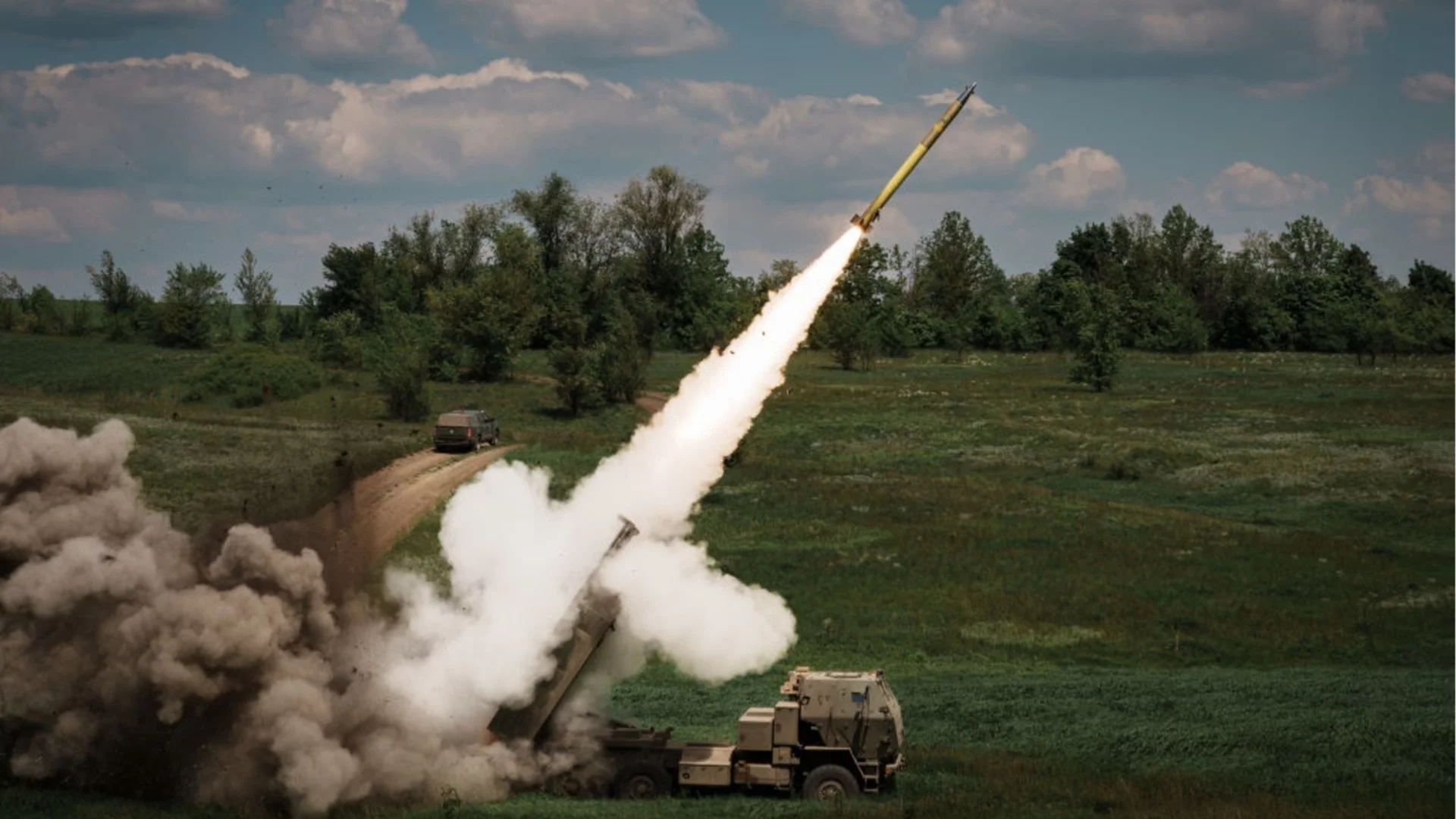 Украйна продължава с атаките, включи и удари с HIMARS (ВИДЕО)