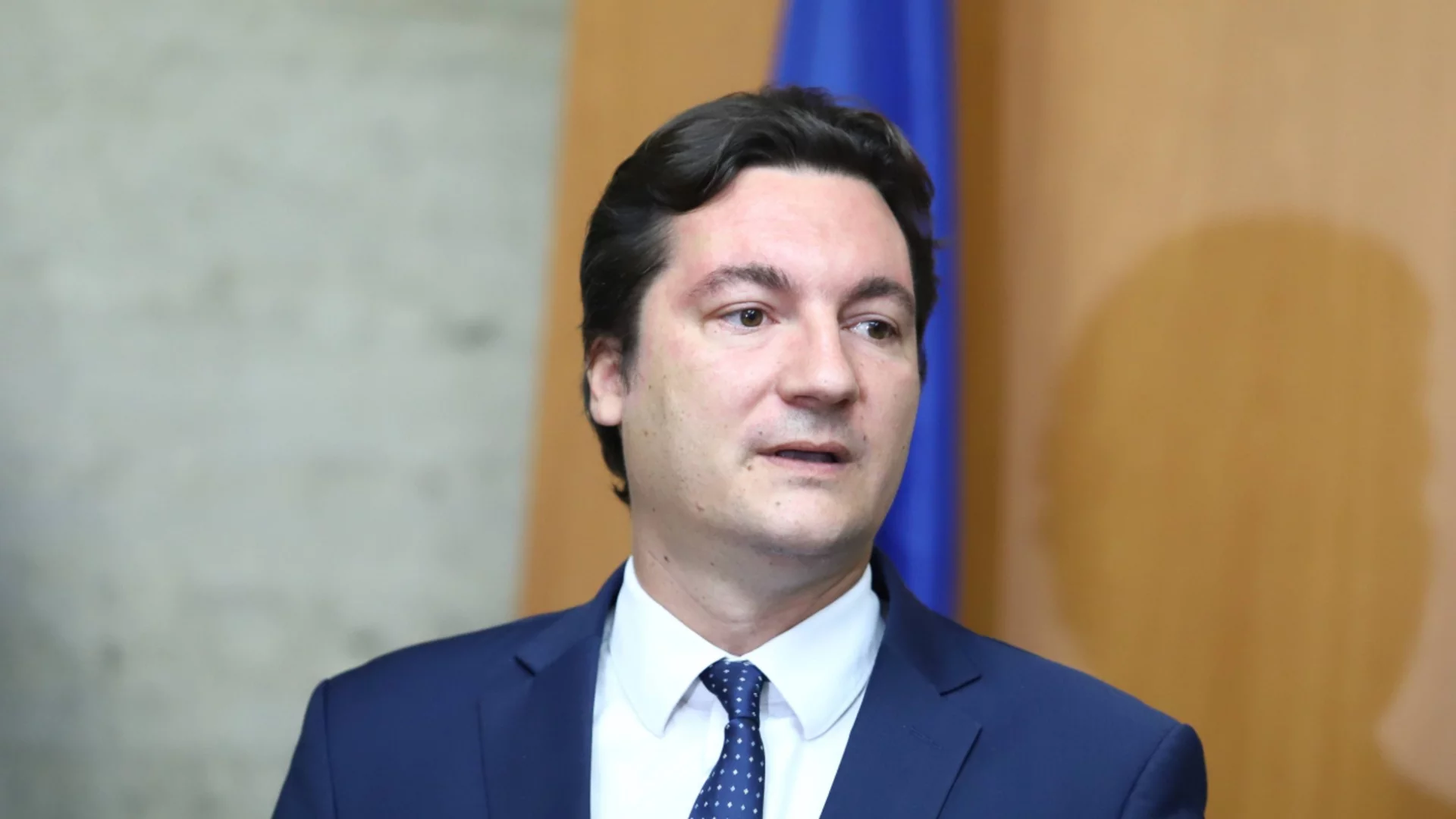 "Полето му за маневри е затворено": Според Зарков президентът е закрепил властта