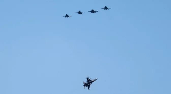 F-16 за Украйна: За разлика от Тръмп, Нидерландия действа