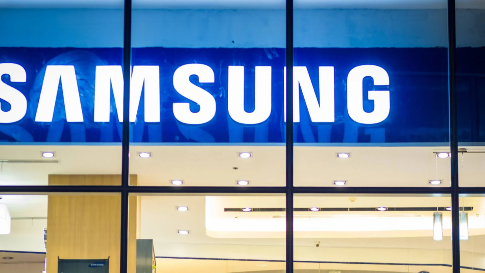 Samsung нанесе нов удар на руската икономика