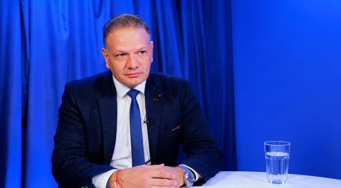 Юристи: Искането на Радев за референдум за еврото е противоконституционно