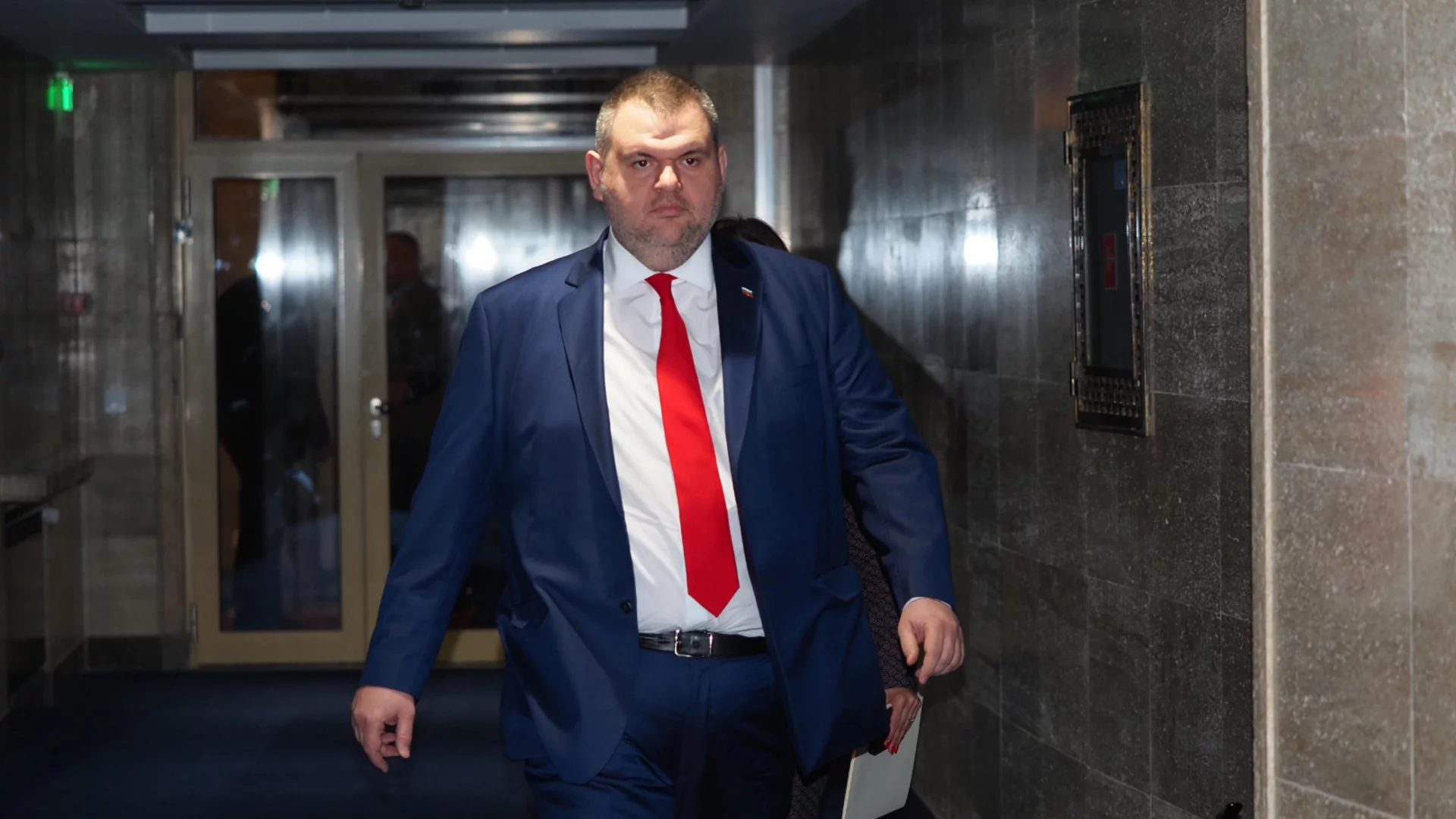 "Делян Пеевски поглъща ДПС":  Журналист за случващото се в партията