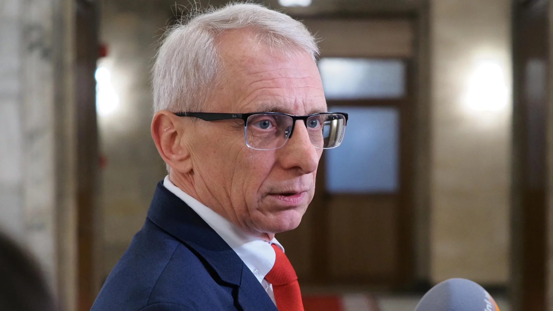 Доган го няма, Борисов е на втора линия, виждаме голямото момче