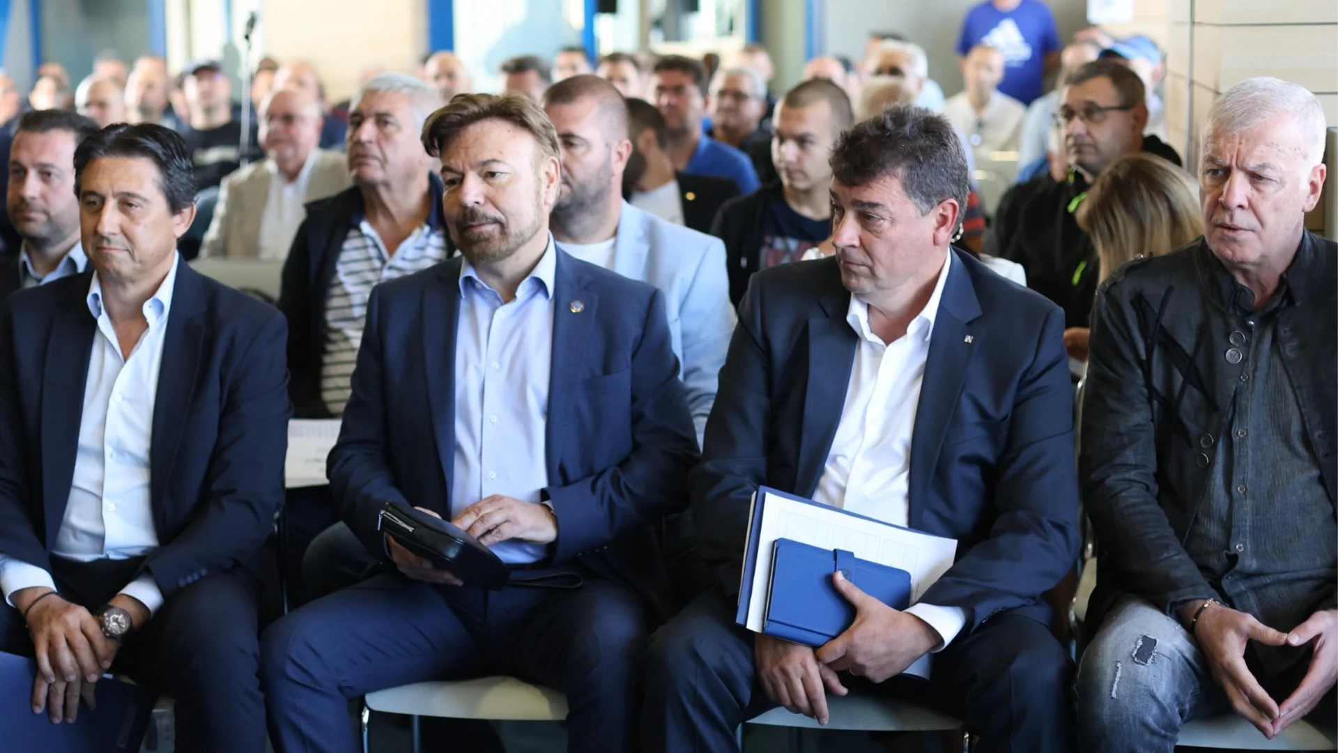 Почит към паметта на легенда: "Опозицията" в Левски предложи Общото събрание да се отложи