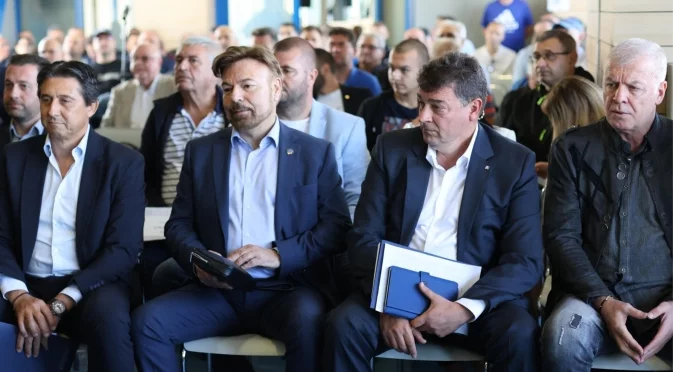 Почит към паметта на легенда: "Опозицията" в Левски предложи Общото събрание да се отложи