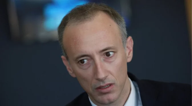 Вълчев за руския език: МОН нито популяризира, нито ограничава изучаването му