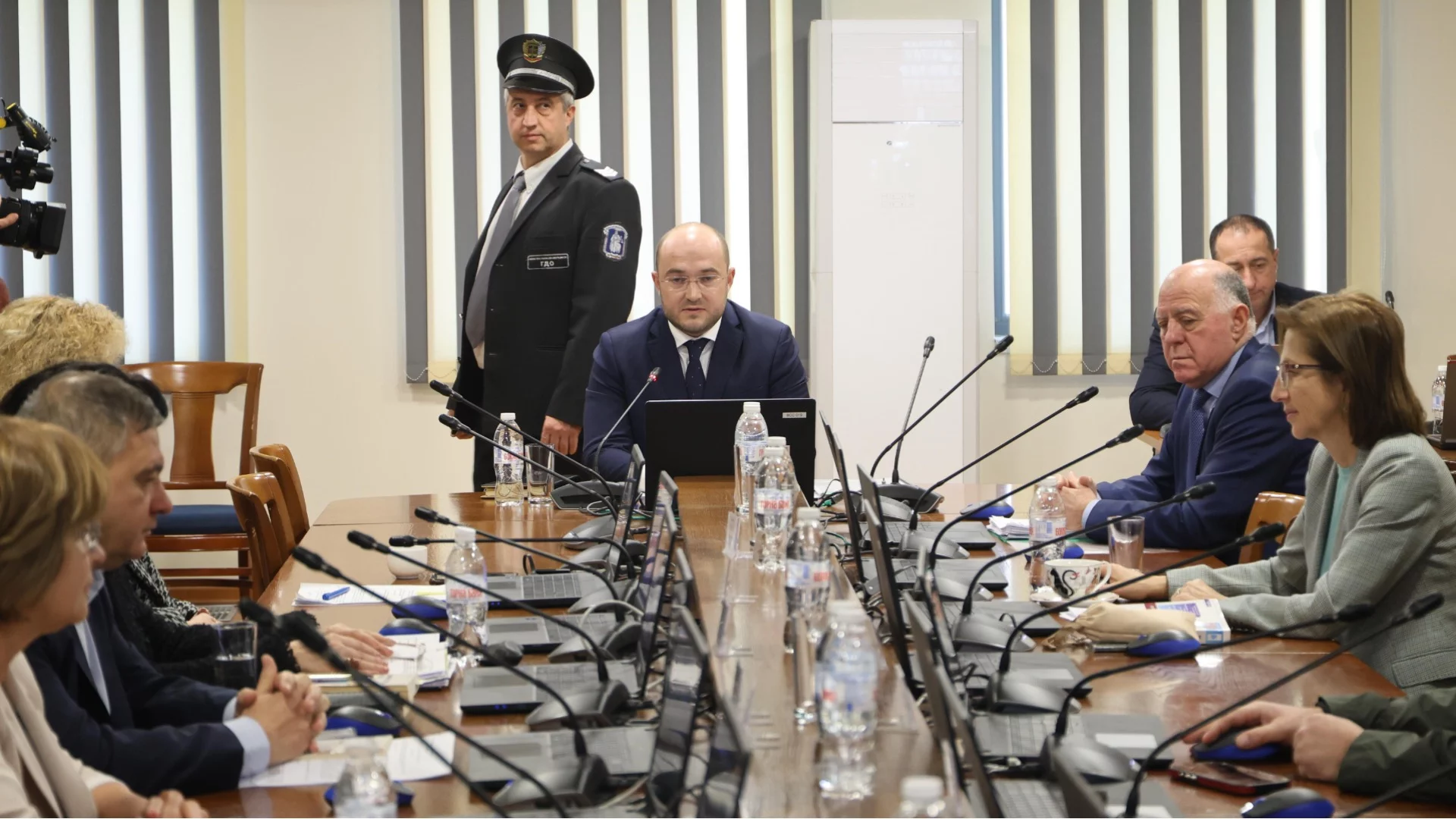 Следващият ВСС ще се избира само с хартиени бюлетини