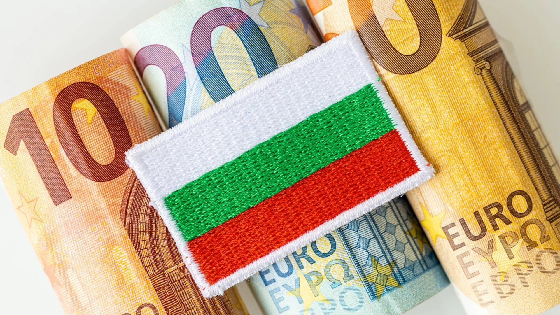 Икономист: България ще забогатее с еврото