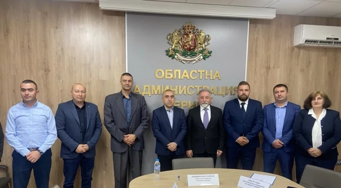 Електрохолд представи приоритетите за развитие на мрежата и обслужването на клиенти в област Перник