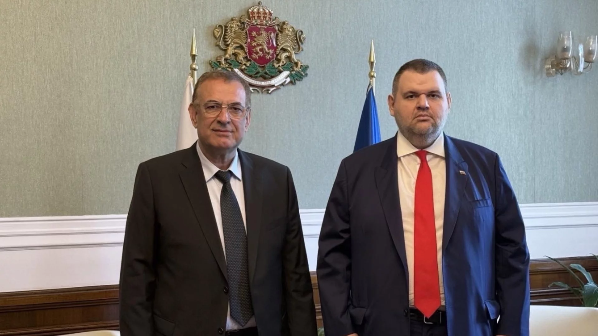Пеевски поиска Джевдет Чакъров да бъде заличен като съпредседател на ДПС