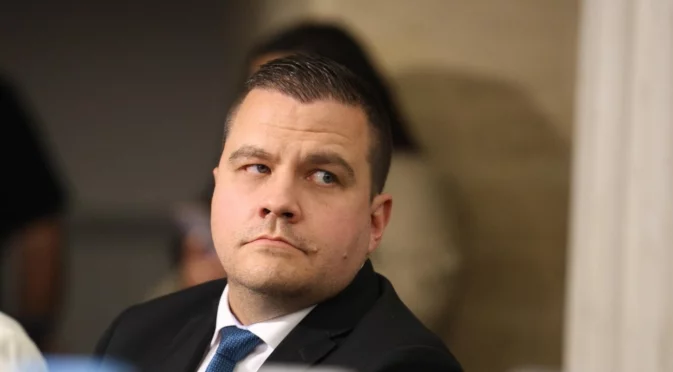На Балабанов му се привиждат повече от 7 партии в управлението