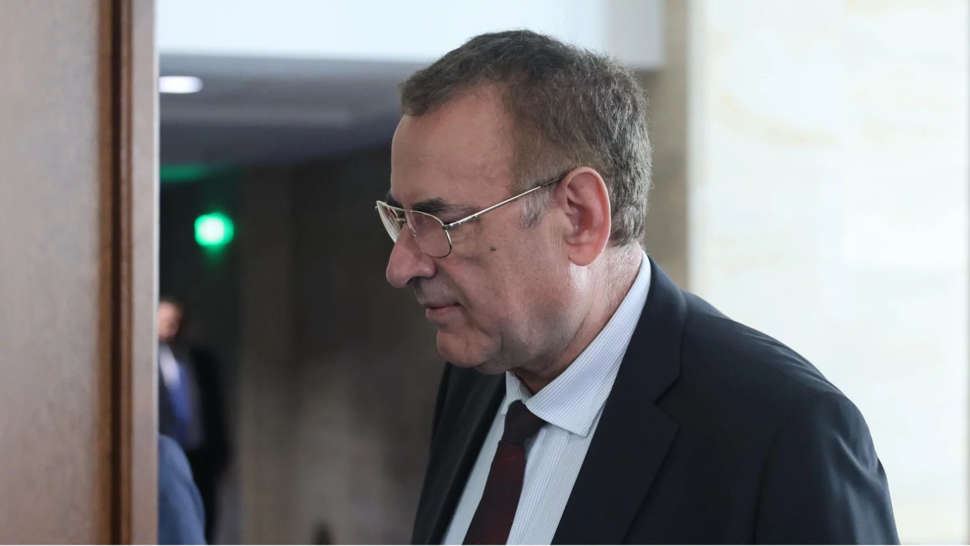 Спряха сина на Джевдет Чакъров на границата за беседа със службите