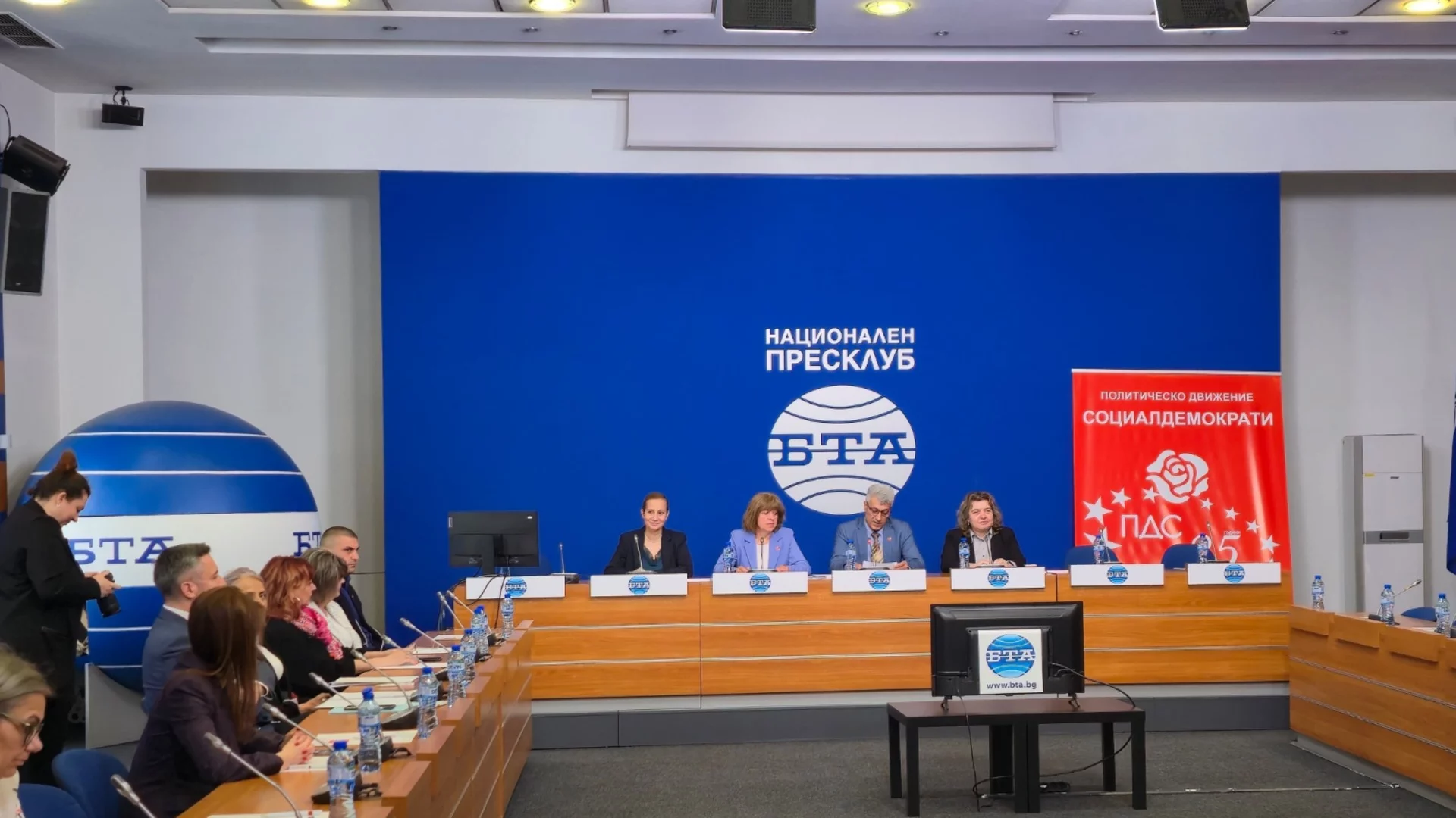 Кристиан Вигенин: Дължим защита и подкрепа на уязвимите семейства и деца