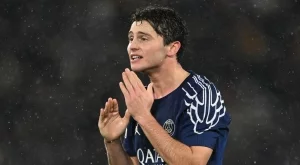 Преди година загуби майка си, рухна пред феновете, а днес е героят на ПСЖ