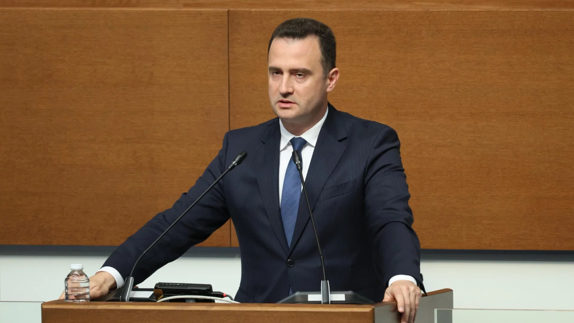 Цената на тока с приемане на еврото: Уверения от министъра на енергетиката