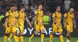 УНИЖЕНИЕ! Играчите на Интер бяха посрещнати от само един фен!