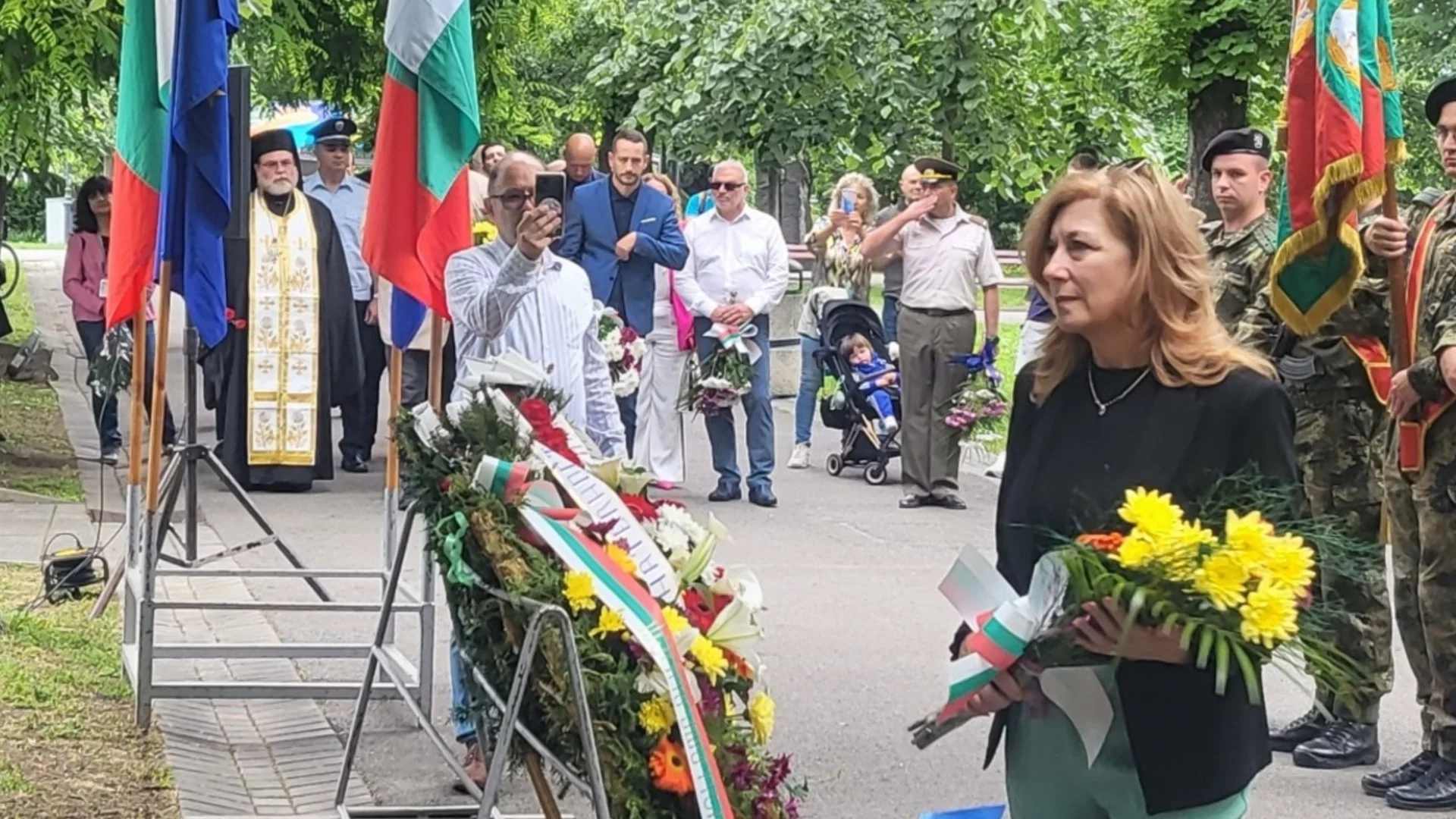 Бургас почете паметта на Ботев и падналите за свободата на България