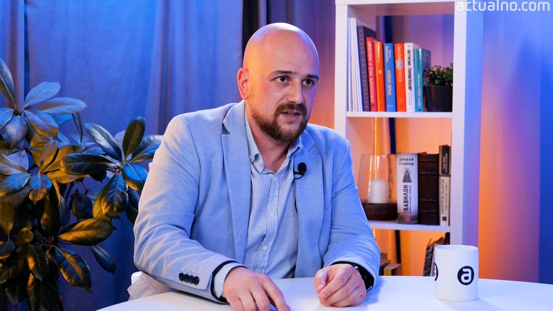 Защо се страхуваме от еврото: Говори политологът Светлин Тачев (ВИДЕО)