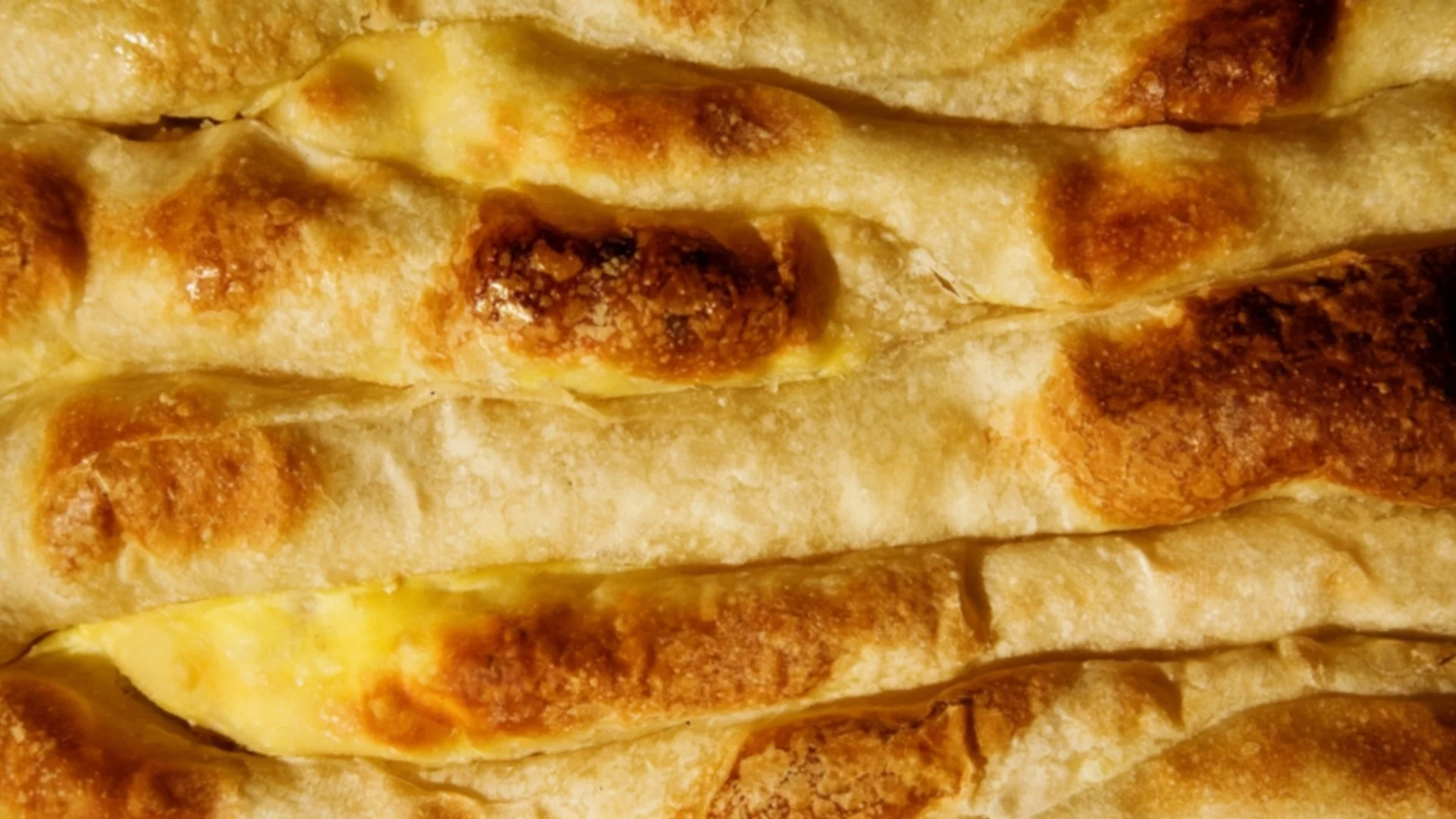 Как се приготвя бюрек по турски с готови кори