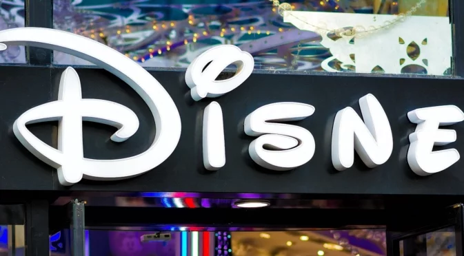 Disney съкращава стотици служители