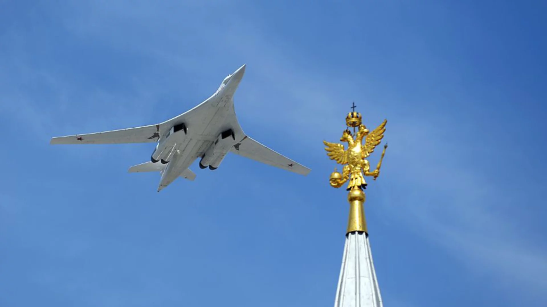 "Владимир Владимирович, разковаха ни стратегическата авиация": Още щети (САТЕЛИТНИ СНИМКИ и ВИДЕО)