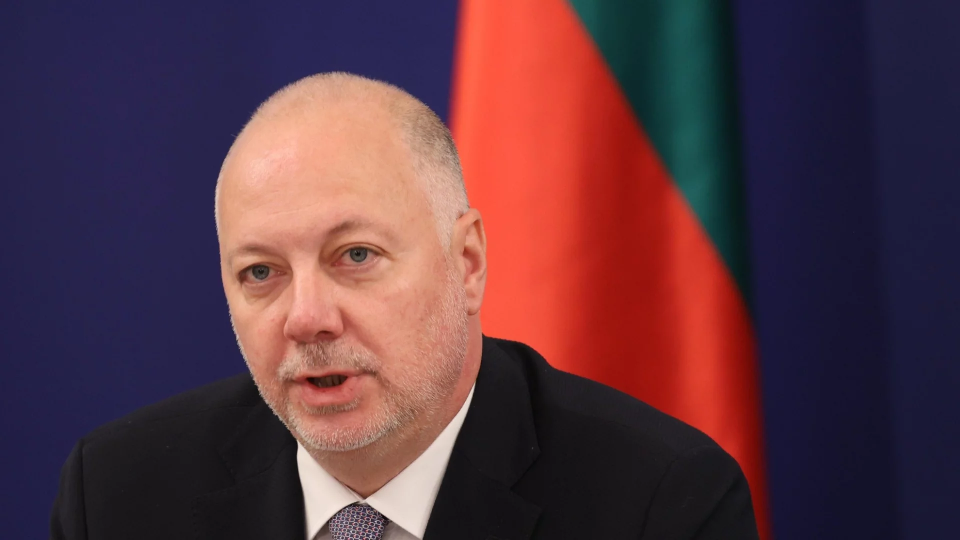"Една държава не може да поема дългове на друга държава от ЕС": Росен Желязков развенча митове за еврото