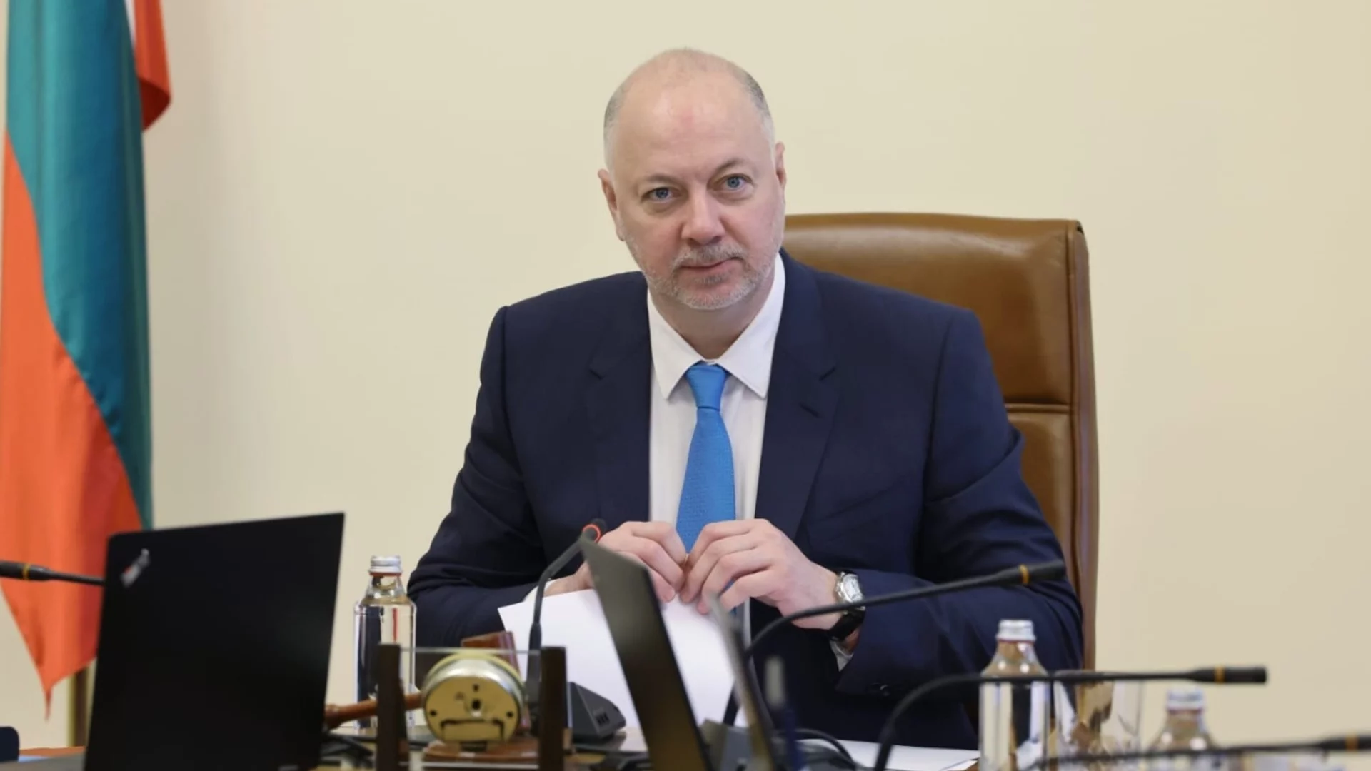 След заветното "да": Държавата обяви мерките си за "плавно" приемане на еврото (ВИДЕО)