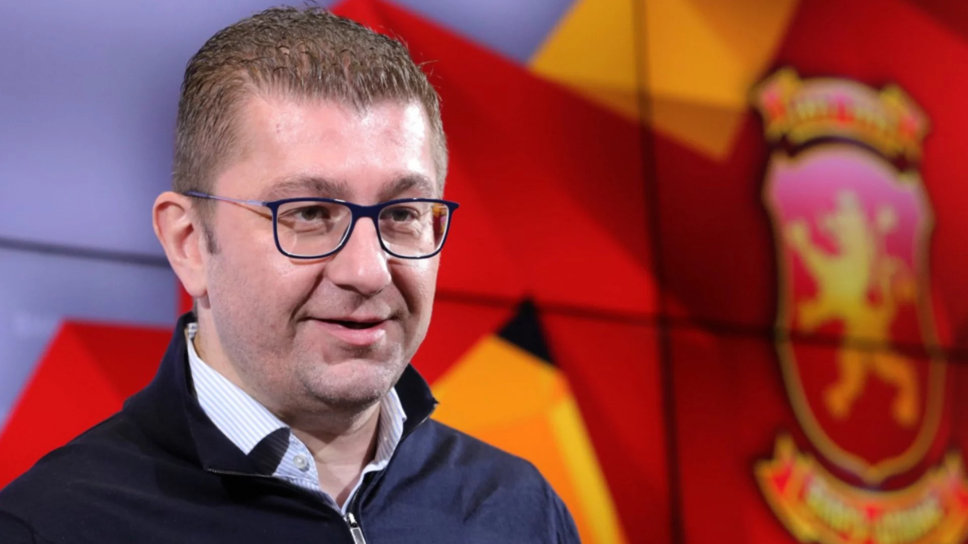 Пари за подкупи да има "македонски език и идентичност" - проф. Ташев разказа. "Това показва къде ги стяга чепикът"