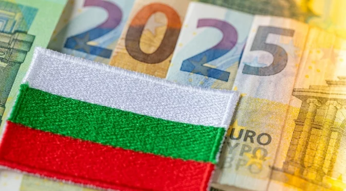 След докладите за еврозоната: Валдис Домбровскис идва у нас