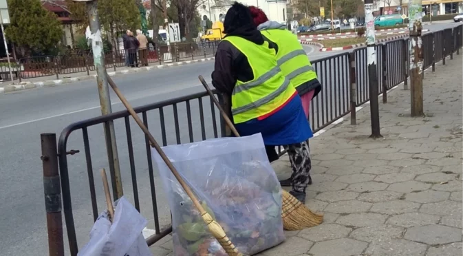 София няма да се чисти с метли, глобите ще са по-високи: Търсят кой да събира боклука