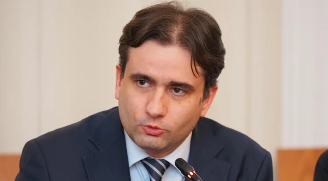 Божидар Божанов: С ПП споделяме мнението, че правителството е зависимо от Пеевски